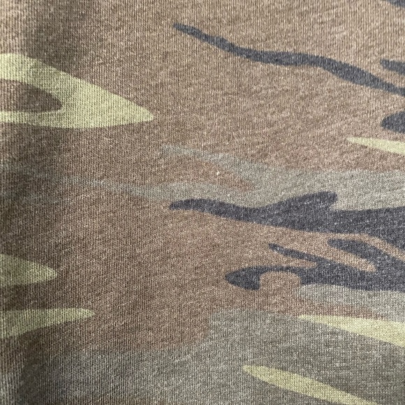 NWOT Z Supply Cohorts Camo Print Long Sleeved Cropped Sweatshirt - Picture 5 of 6